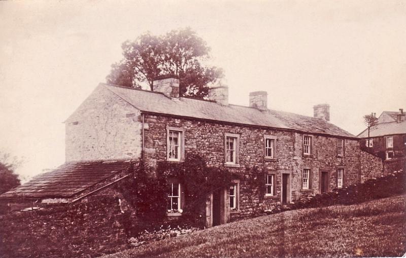 Moor Lane.JPG - Cottages on Moor Lane  when Mr Loveridge Snr  & Mr C Loveridge lived there.  ( Does anyone know the Date? ) 